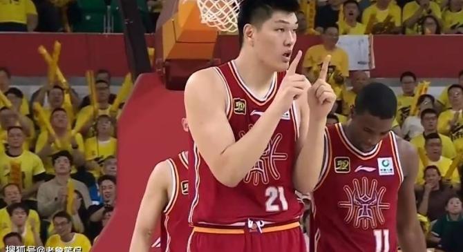 包含特内里费重伤，门兴格拉德巴赫告终连胜的词条